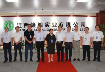 南昌縣委常委陳偉峰先生一行到公司調(diào)研，宣講政府扶持政策